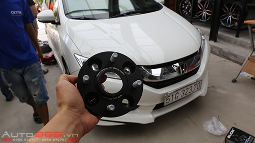 Honda City lắp bloxsport trước 20mm - sau 25mm